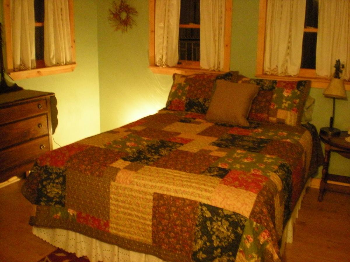 Buffalo Creek Bed And Breakfast Робинсвил Екстериор снимка